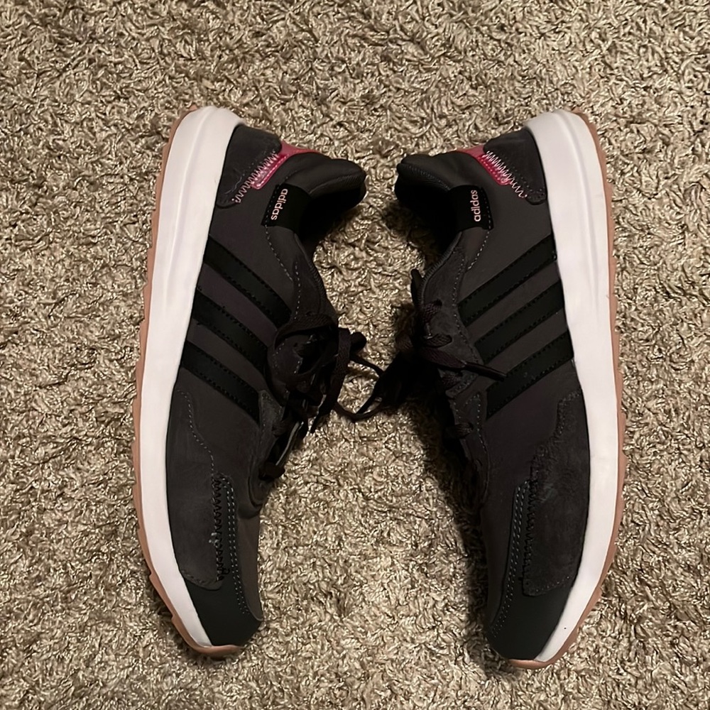 Womens size 9.5 adidas sneakers